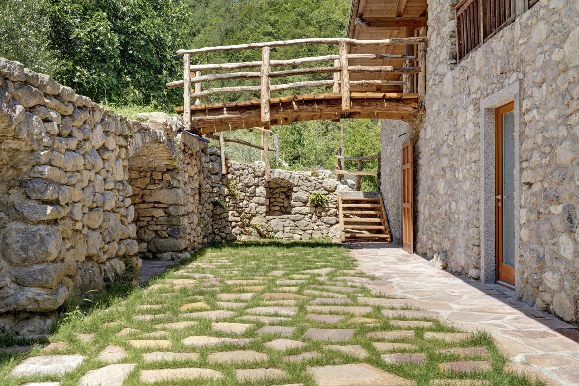 Appartamento Casa Al Mulino 2 Tenno Esterno foto